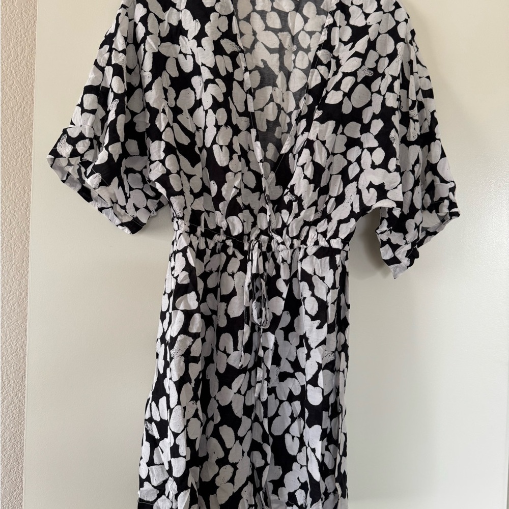 Mango Black and White Floral onesie-jumper shorts! Size S